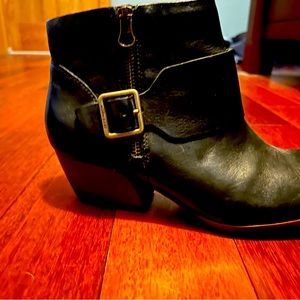 Kork Ease Size 9 Boots